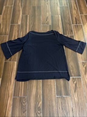 Suzanne Betro Navy Short Sleeve Knit Top with Contrast Stitching